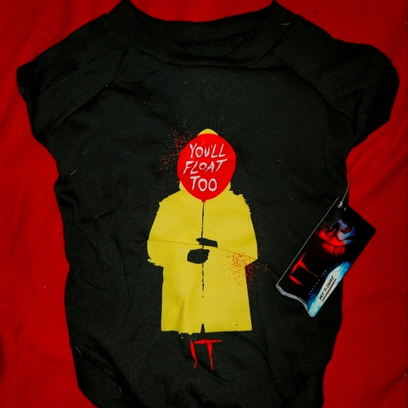 IT Chapter 2 Dog Tshirt outfit NWT size Medium